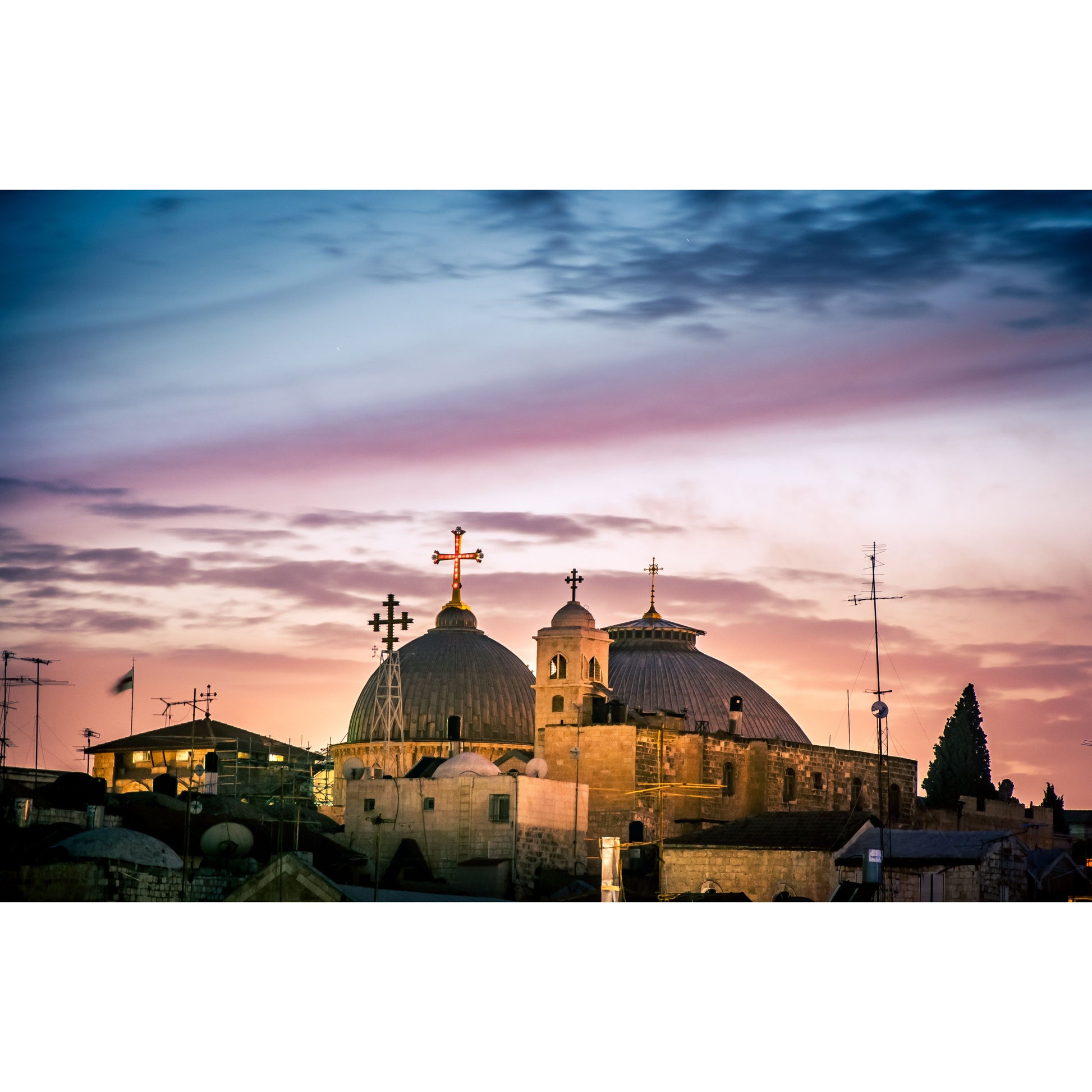 Lighting a candle at the Church of the Holy Sepulchre – Prayer Center Jerusale